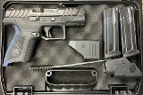 BERETTA APX 9MM LUGER (9x19 PARA) - 1 of 3