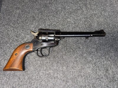 RUGER NEW MODEL SINGLE SIX .22 CAL