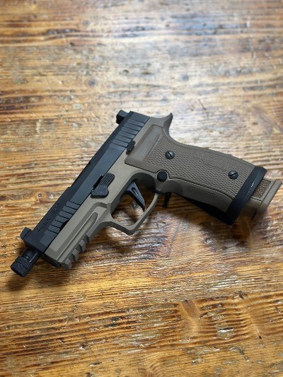 SIG SAUER 320 custom works9MM LUGER (9x19 PARA)