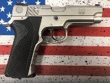 SMITH & WESSON 5946 9MM LUGER (9x19 PARA)