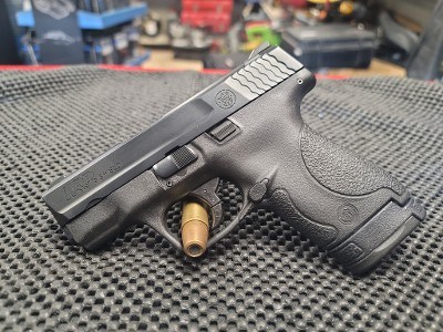 SMITH & WESSON M&P 9 SHIELD 9MM LUGER (9x19 PARA)