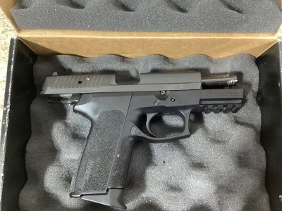 SIG SAUER SP2022 .40 S&W - Image 2 of 3