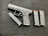 GLOCK 19 GEN V 9MM LUGER (9x19 PARA) - 1 of 3