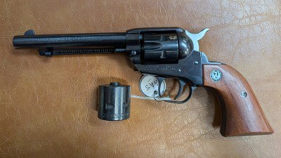 RUGER SINGLE-SIX CONVERTIBLE .22LR/.22MAG