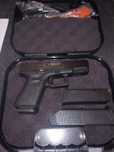 GLOCK 19 GEN 5 9MM LUGER (9x19 PARA) - 1 of 3