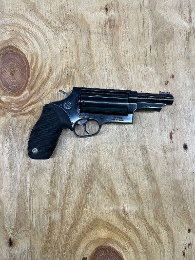 TAURUS THE JUDGE .45 LC/.410 GA