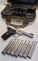SMITH & WESSON SW22 VICTORY .22 LR - 1 of 3