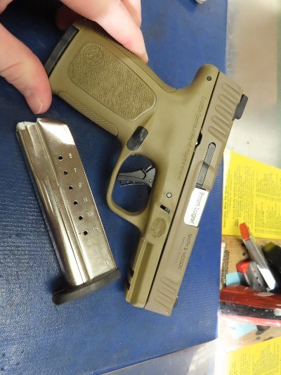 SMITH & WESSON SD9 2.0 9MM LUGER (9x19 PARA)