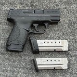SMITH & WESSON M&P 40 SHIELD .40 S&W - 1 of 3