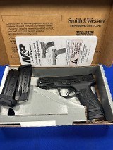 SMITH & WESSON PERFORMANCE CENTER M&P9 CARRY COMP (COMPACT) 9MM LUGER (9X19 PARA) - 2 of 3