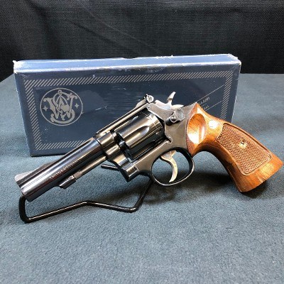 SMITH & WESSON 18-3 .22 LR