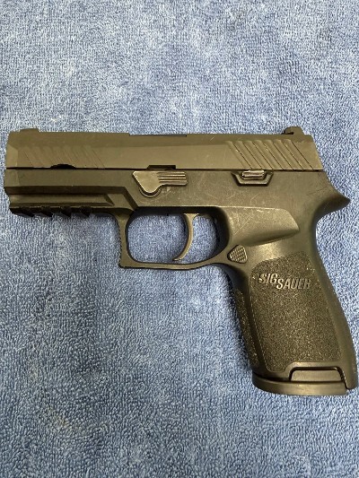 SIG SAUER P320 9MM LUGER (9x19 PARA)