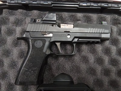 SIG SAUER P320 9MM LUGER (9x19 PARA)
