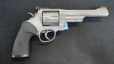 SMITH & WESSON 629-6 .44 MAGNUM