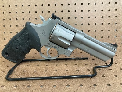 TAURUS 44 .44 MAGNUM