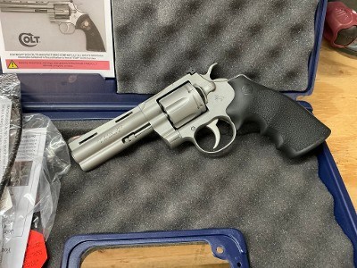 COLT PYTHON .357 MAG