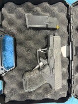 Taurus GX4 9MM LUGER (9X19 PARA) - 2 of 3