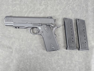 TAURUS 1911 .45 ACP
