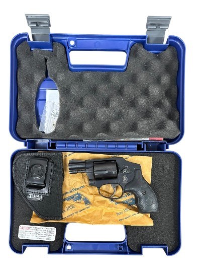SMITH & WESSON 442-2 Airweight .38 SPL