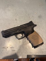 SMITH & WESSON M&P 40 .40 S&W