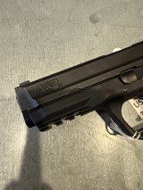 SMITH & WESSON M&P 40 .40 S&W - 2 of 3