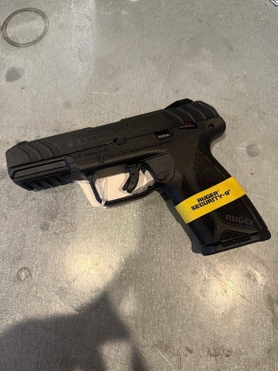 RUGER SECURITY 9 9MM LUGER (9x19 PARA)