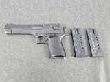 MAGNUM RESEARCH DESERT EAGLE .44 MAGNUM - 1 of 3