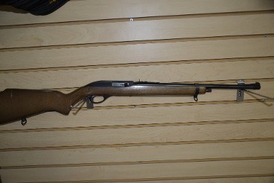 GLENFIELD Model 75 .22 LR