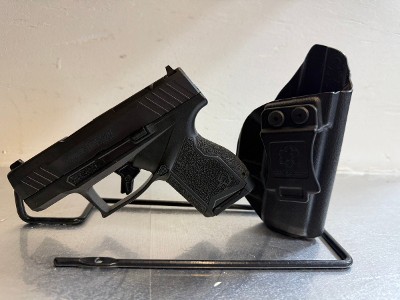 TAURUS GX4 9MM LUGER (9x19 PARA)