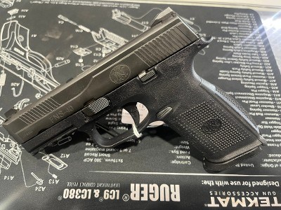 FN FNS-40 .40 S&W