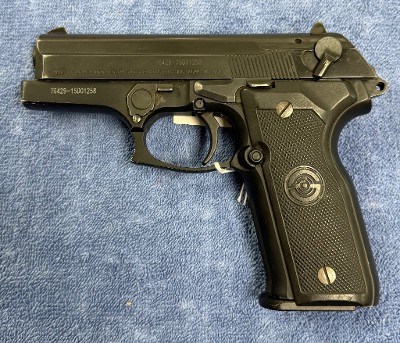 STOEGER COUGAR 8040 F .40 S&W