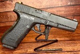 GLOCK 22, G22 Gen2.40 S&W - 2 of 3