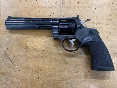 COLT PYTHON 1977 .357 MAG