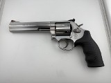 SMITH & WESSON MODEL 686-6 PLUS .38 SPECIAL/.357 MAGNUM - 1 of 3