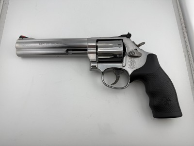 SMITH & WESSON MODEL 686-6 PLUS .38 SPECIAL/.357 MAGNUM