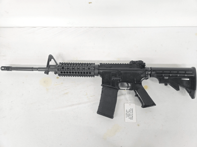 SMITH & WESSON M&P15 Quad Rail, Flip-Up Sight, Magazine 5.56X45MM NATO