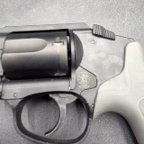SMITH & WESSON BODYGUARD 38 .38 SPL - 2 of 3