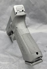 GLOCK 17 Gen 3 9MM LUGER (9x19 PARA) - 2 of 3