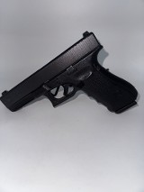 GLOCK G22 GEN 4 .40 S&W - 1 of 3