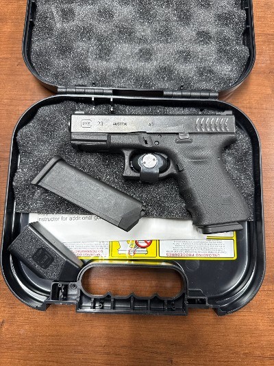GLOCK 23 .40 CALIBER