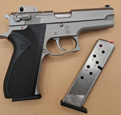 SMITH & WESSON 3906 9MM LUGER (9x19 PARA)