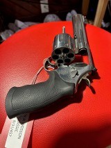 SMITH & WESSON 629 CLASSIC .44 MAGNUM - 2 of 3