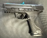 SMITH & WESSON M&P40 .40 S&W - 1 of 2