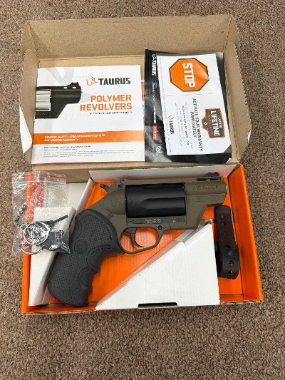 TAURUS JUDGE PUBLIC DEFENDER POLY .45 LC/.410 GA