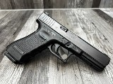 GLOCK 22 GEN 4 40 Smith & Wesson - 2 of 3