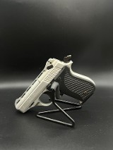 PHOENIX ARMS HP22 .22LR/.22MAG - 2 of 3