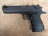 MAGNUM RESEARCH DESERT EAGLE .357 MAG - 2 of 3