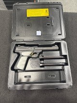 BROWNING BUCK MARK CAMPER UFX .22 LR - 1 of 3