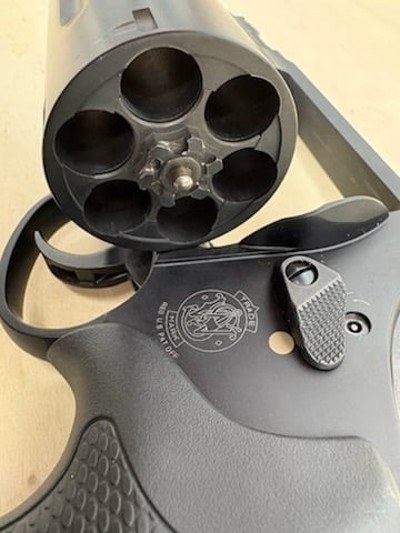 SMITH & WESSON GOVERNOR .45 colt/.45 acp/.410 - Image 3 of 3