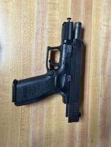 SPRINGFIELD ARMORY XD-40 .40 S&W - 2 of 3